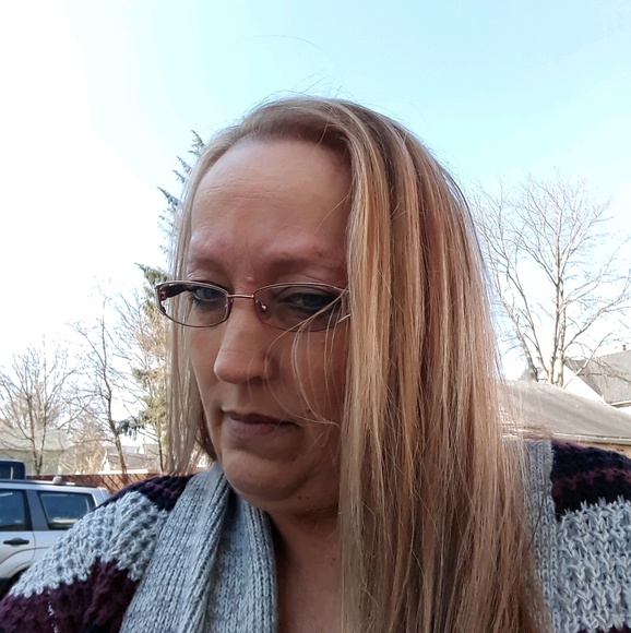 Meet your Posher, Tina - Picture 1 of 1
